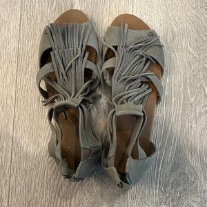 Women's boho sandals with fringe